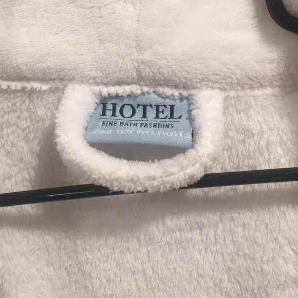 Fuzzy Robe - Picture 2 of 3